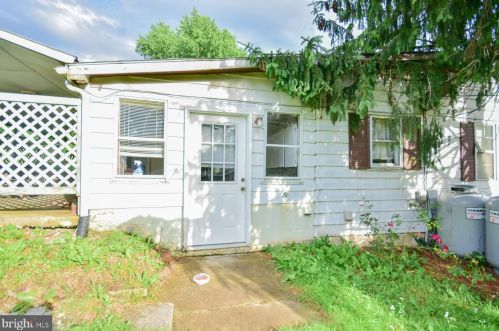 18499 Charles Town Rd, Harpers Ferry, WV 25425-5875