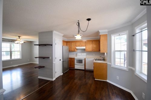 136 Montclaire Cir, Cayce-West Columbia SC  29170-1539 exterior