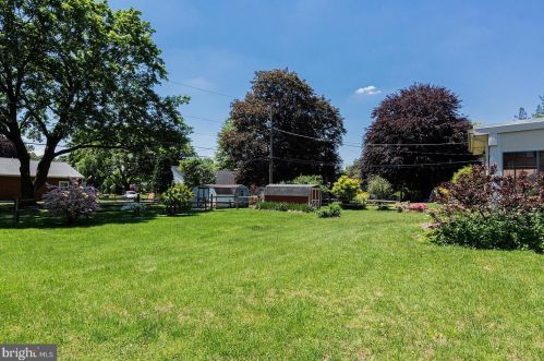 54 Sunrise Ave, Lancaster PA  17601-3942 exterior