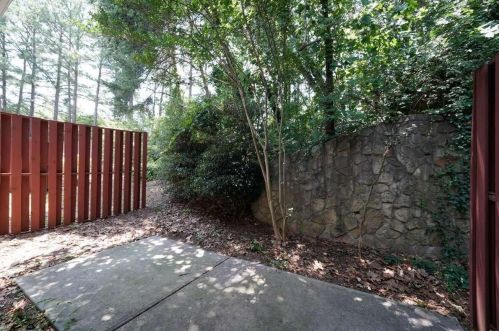 703 Masons Creek Cir, Atlanta, GA 30350-2557