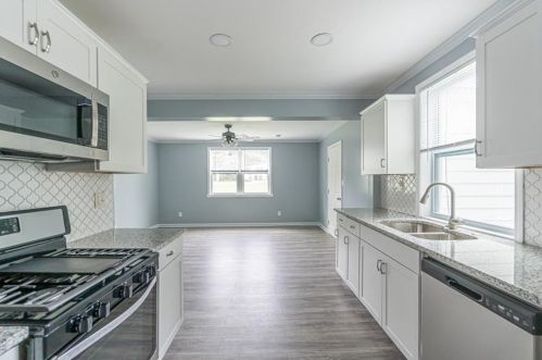 2561 Loghaven Dr, Atlanta GA  30318-7425 exterior