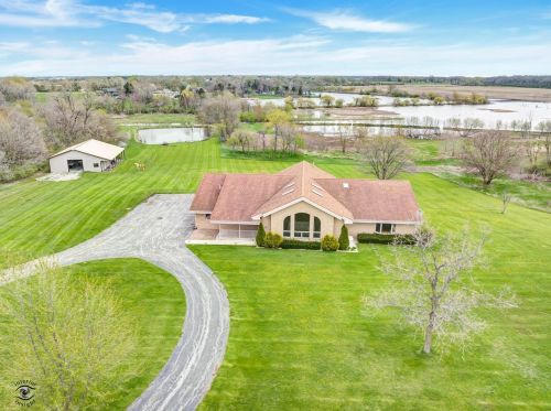 2929 Water Tower Dr, Crete IL  60417-4461 exterior