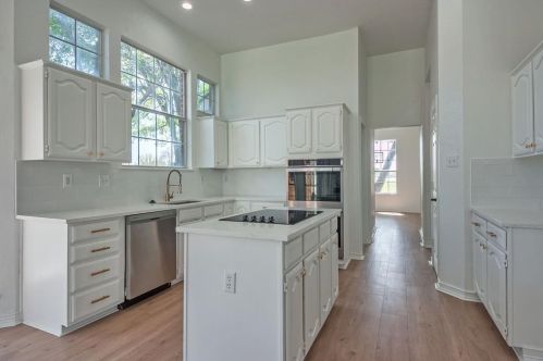 2502 Crosslands Dr, Garland TX  75040-3839 exterior