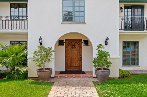 5329 University Dr, Santa Barbara, CA 93111-1643
