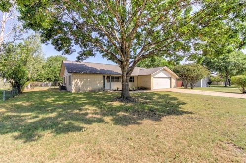 803 River Bend Dr, Georgetown, TX 78628-3160