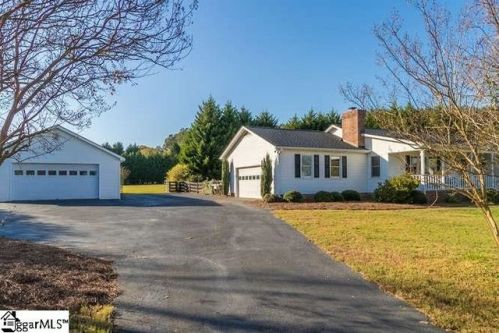 100 Bruce Meadow Rd, Simpsonville, SC 29681-4210