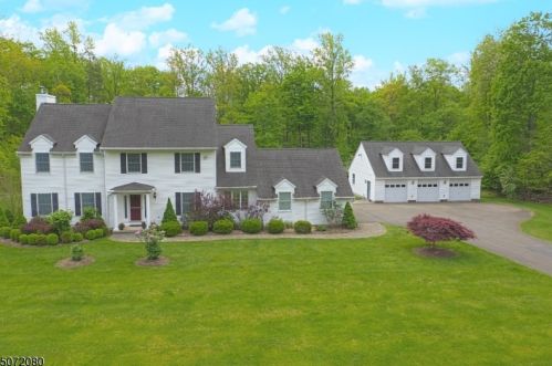 3 Smith Rd, Columbia, NJ 07832-2723