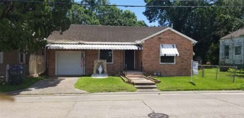 107 Morgan St, Houma, LA 70360-4166