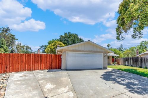 613 Isabella Ct, Vacaville, CA 95687-5815