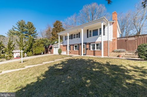 3700 Del Mar Dr, Woodbridge, VA 22193-1720