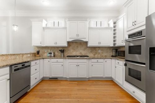 1504 Markan Dr, Atlanta GA  30306-2226 exterior