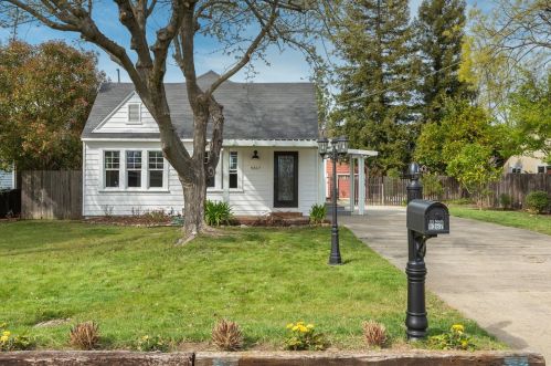 9367 Twin Lakes Ave, Citrus Heights, CA 95662-5323