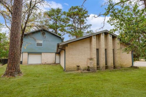 46 Ivy Ct, Conroe TX  77304-1205 exterior