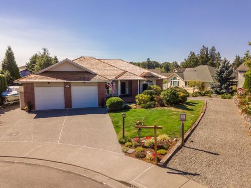 5909 Ponderosa Ct, Ferndale, WA 98248-8753