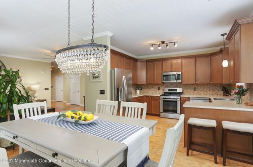 622 Ml Pond Way, Tinton Falls NJ 07724-2478 exterior