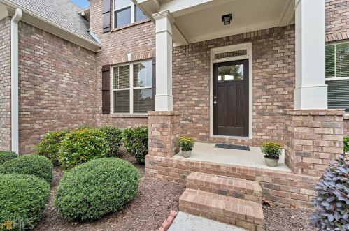 1475 Sunnys Halo Dr, Suwanee, GA 30024-1115