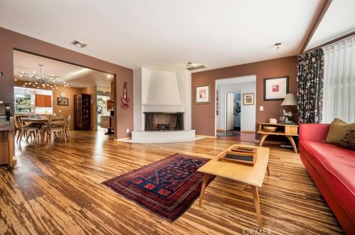 1107 Riviera Dr, Santa Ana CA 92706-1841 exterior