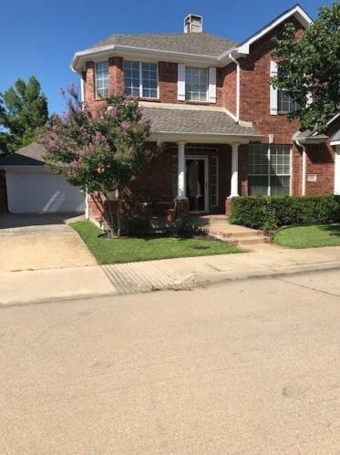 592 Southridge Way, Irving TX  75063-4200 exterior