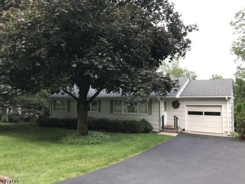 9 Forest Hill Dr, Flemington, NJ 08822-7127