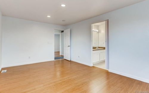 5262 Dearborn St, Denver CO 80239-6037 exterior