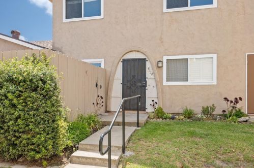 4934 Via Lapiz, San Diego, CA 92122-3911