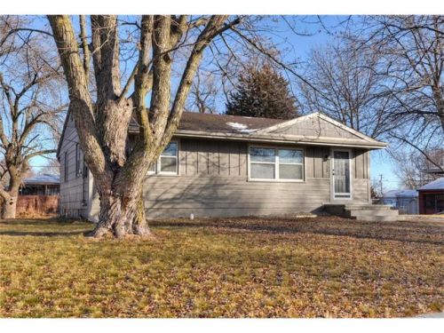 155 Bel Aire Dr, Waukee, IA 50263-9771