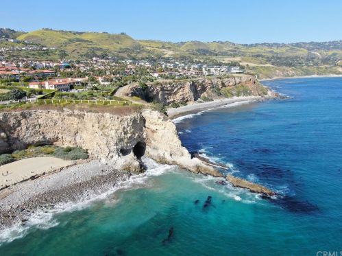 6600 Sea Cove Dr, Palos Verdes Estates, CA 90275-6917