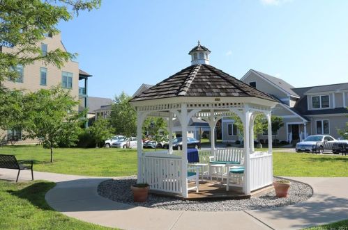 38 Hope St, Niantic CT  exterior