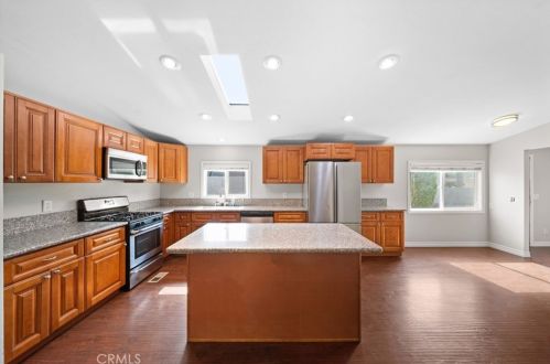 24829 Cornstalk Rd, Wildomar, CA 92595-8894