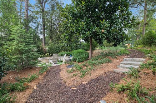 271 Hillside Dr, Atlanta GA  30342-3623 exterior