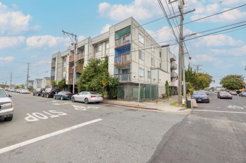 1532 Chanslor Ave, Richmond CA  94801-3275 exterior