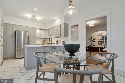 426 Durham St, Philadelphia PA  19119-1222 exterior