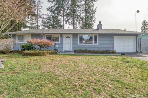 19321 Crescent Dr, Elk Plain, WA 98387-8059