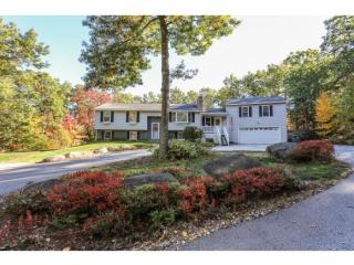 28 Donati Dr, Manchester, NH 03106-1042