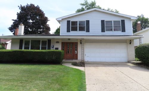 169 Sunrise Dr, Wheeling, IL 60090-3161