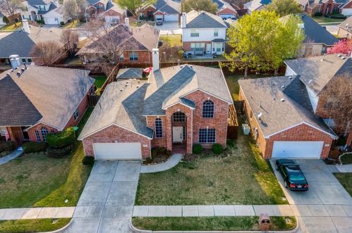 7617 Parkwood Plaza Dr, Fort Worth TX  76137-4385 exterior