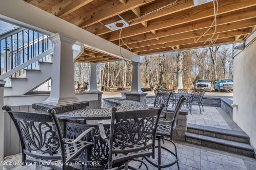 284 Friendship Rd, Wall Township NJ  07731-1970 exterior