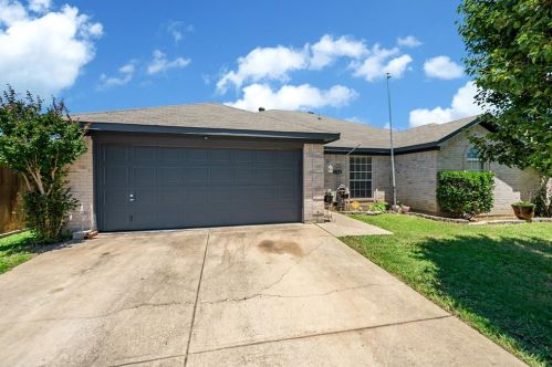 1706 Bertram Dr, Midlothian TX  76063-5970 exterior