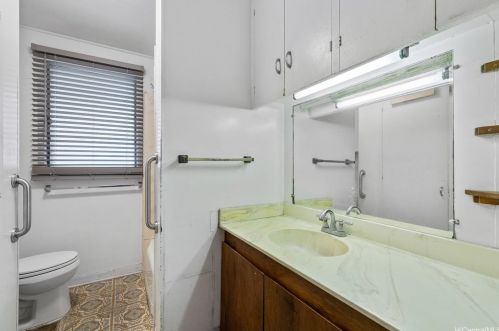 2449 Kula Kolea Dr, Honolulu HI  96819-2825 exterior