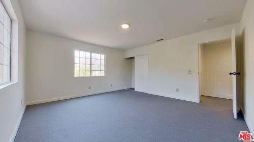 2569 Mt Vernon Ave, Riverside CA  92507-3202 exterior