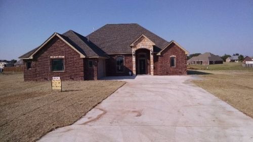 1054 Brown Rd, Elgin, OK 73538-6002