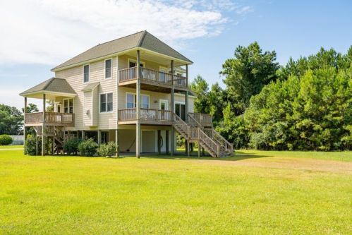 301 Quiet Cv, Gloucester, NC 28528-9353