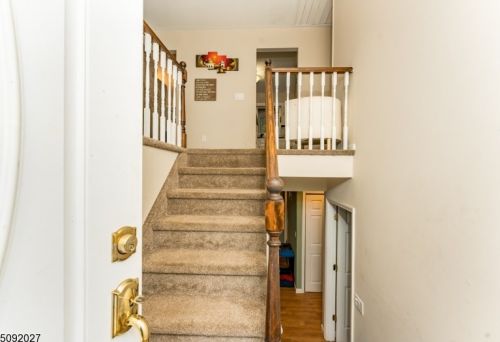 909 Walnut Dr, Fredon, NJ 07860-4615
