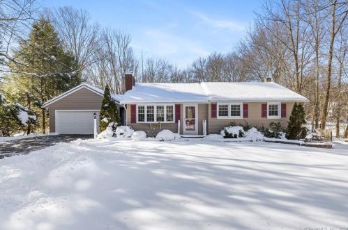 531 Atkins St, Middletown CT  06457-1546 exterior