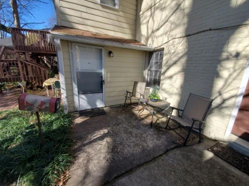 2111 Fairhaven Cir, Atlanta GA  30305-4314 exterior