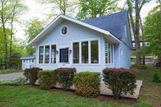 23 View Pl, Guilford CT  06437-1447 exterior
