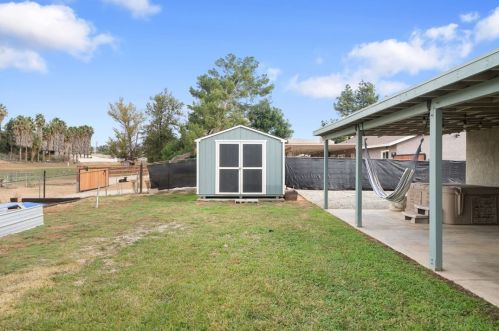 9479 Stirrup St, Riverside CA  92509-4960 exterior