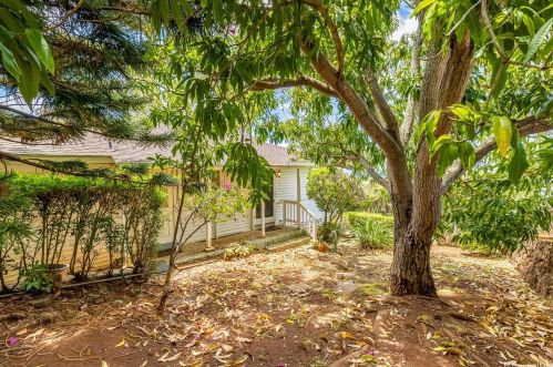 1729 Iwi Way, Honolulu HI  96816-3826 exterior