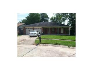24 Ramon Via, Harvey LA  70058-3051 exterior