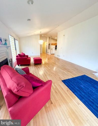 2245 52 St, Philadelphia PA 19131-2312 exterior